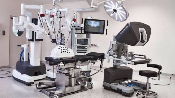 Primeira cirurgia robótica da região será realizada na Santa Casa de Santos
