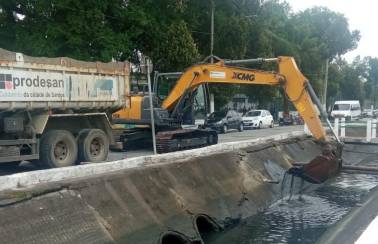 Iniciada nova etapa de desassoreamento de canal da Zona Noroeste em Santos