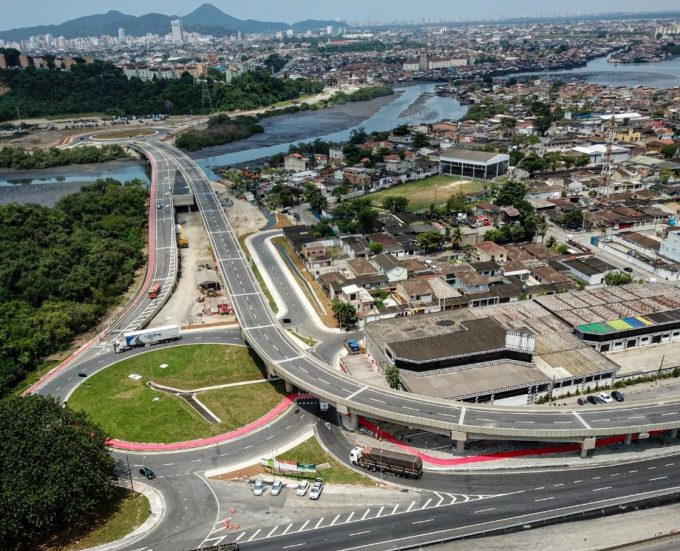 Avança construção de viaduto na Nova Entrada de Santos. Veja a interdição de trânsito a partir de segunda￼