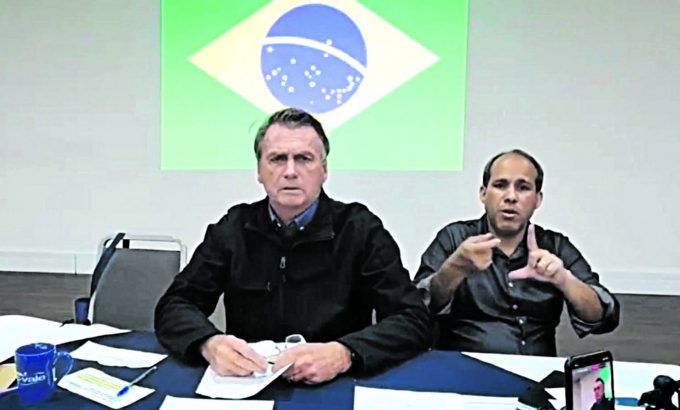 Bolsonaro é induzido a erro ao falar sobre laudêmio
