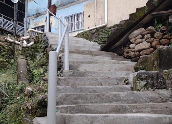 Revitalização de escadaria beneficia cerca de 500 famílias no Morro do Pacheco