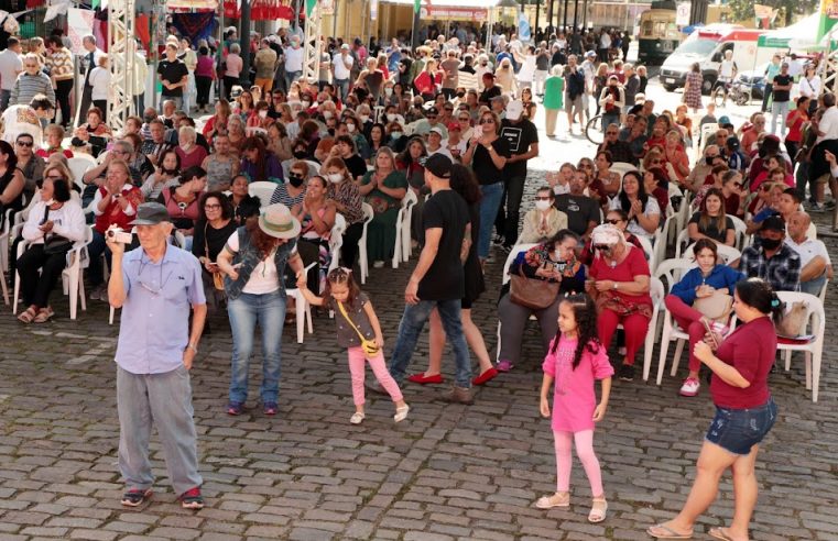 Festa de Portugal leva mais de 10 mil visitantes ao Centro de Santos