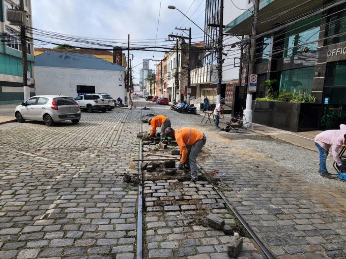 Renivelamento de ruas no Centro entra em etapa final