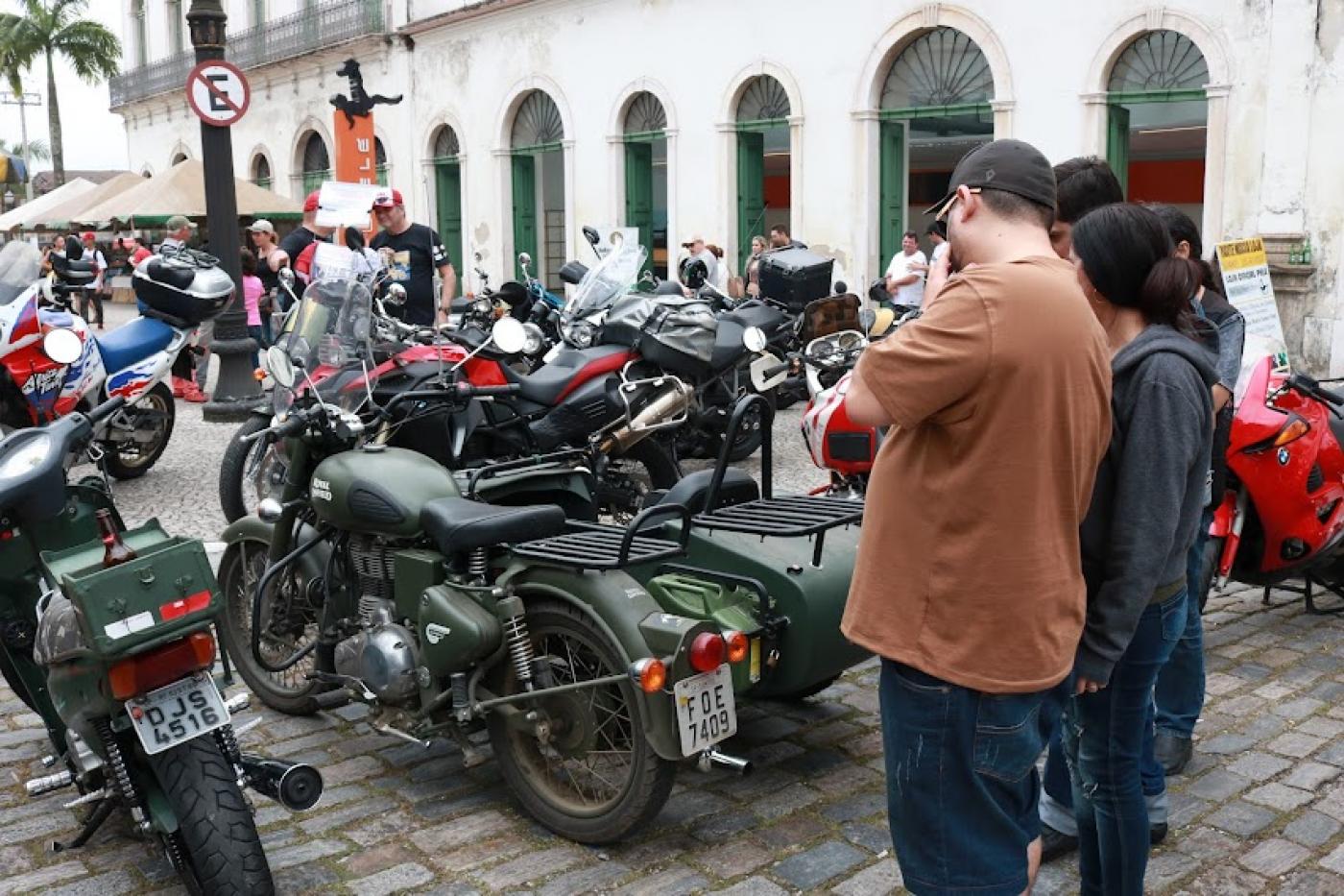Centro Histórico de Santos será ocupado pelo charme das motos clássicas neste sábado 