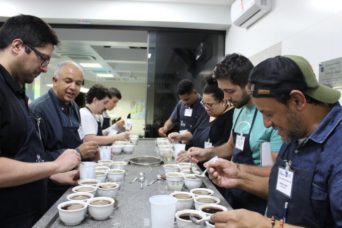Inscrições abertas para Curso de Classificação e Degustação de Café em Santos