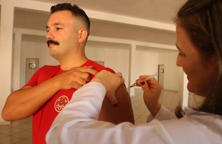Santos imuniza mais de 60 oficiais do Corpo de Bombeiros contra gripe