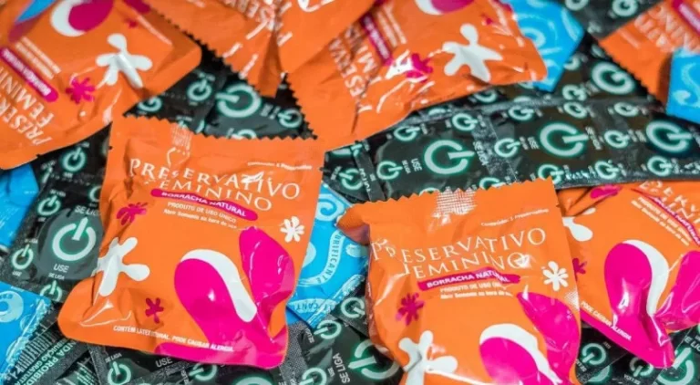 O Grupo de Apoio à Prevenção à Aids da Baixada Santista distribui preservativos masculinos e femininos gratuitos em sua sede em Santos.