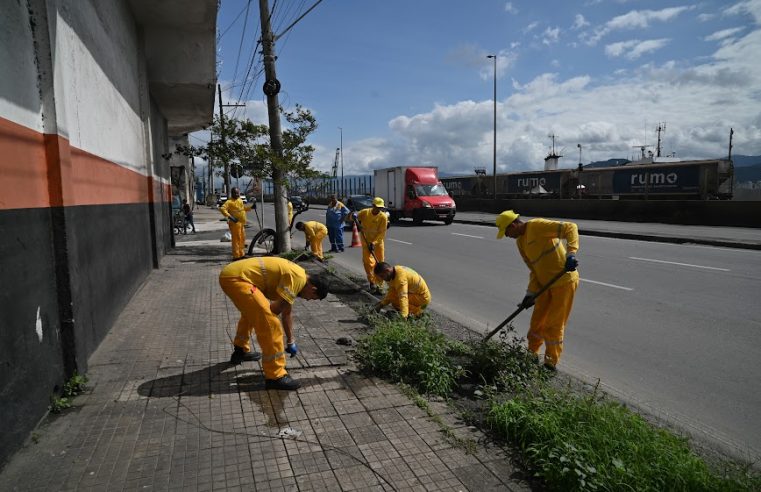 Santos retoma programa de zeladoria com início nos morros e Centro