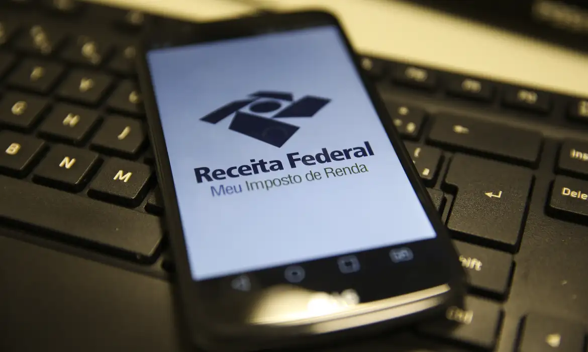 Mutirão auxilia quem precisa fazer Declaração do Imposto de Renda 2025