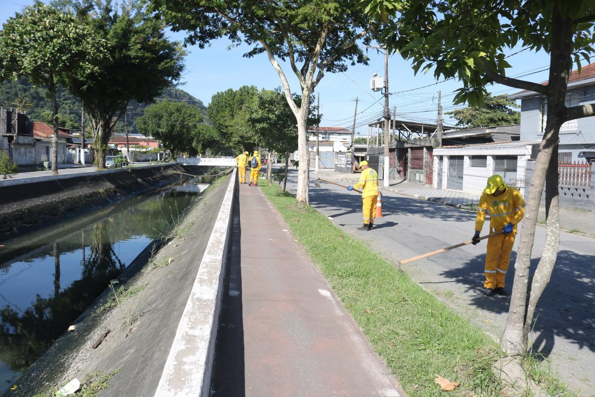 Viva o Bairro reforça zeladoria no bairro São Jorge