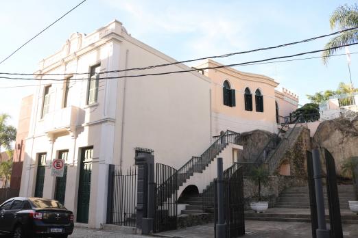 Outeiro de Santa Catarina vira “sítio arqueológico” para crianças