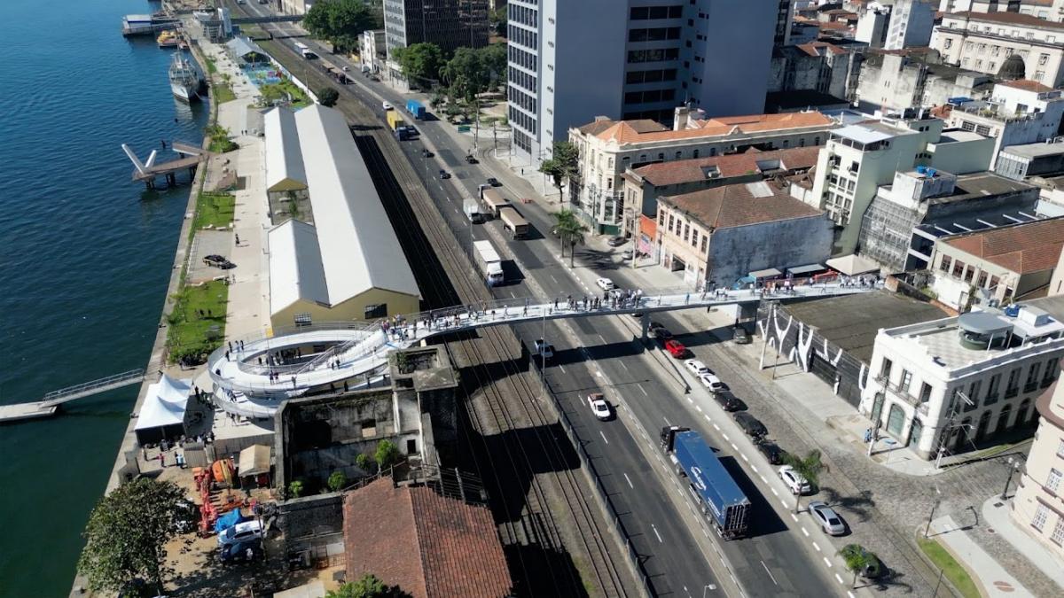 Santos inaugura nova passarela de acesso ao Parque Valongo