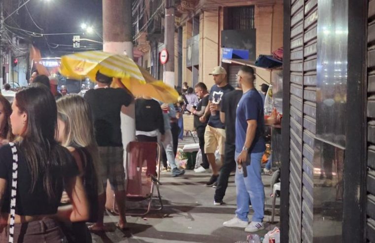 Operação retira ambulantes irregulares da Rua Itororó, no Centro
