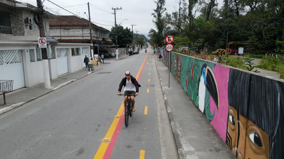 Nova ciclofaixa na Zona Noroeste amplia malha cicloviária de Santos