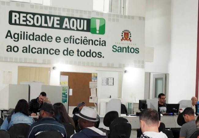 Mutirão do Emprego em Santos já encaminhou quase 2,5 mil pessoas em 2025