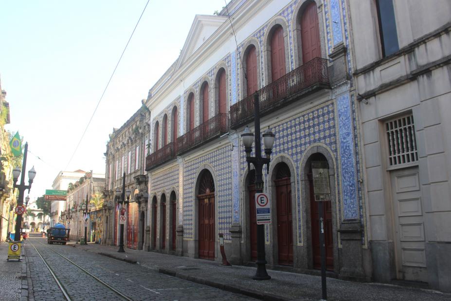 Férias na Frontaria: feira criativa movimenta o Centro Histórico de Santos