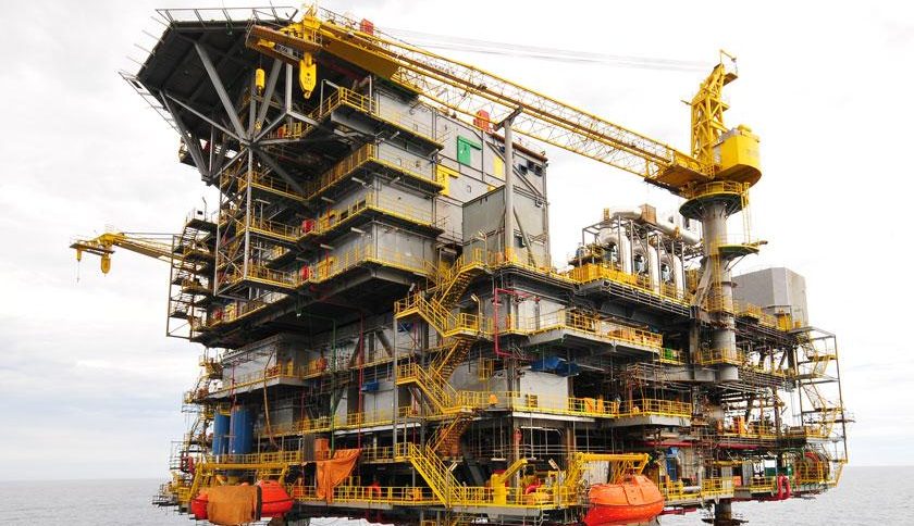 Santos abre processo seletivo com 300 vagas em plataformas de petróleo e gás