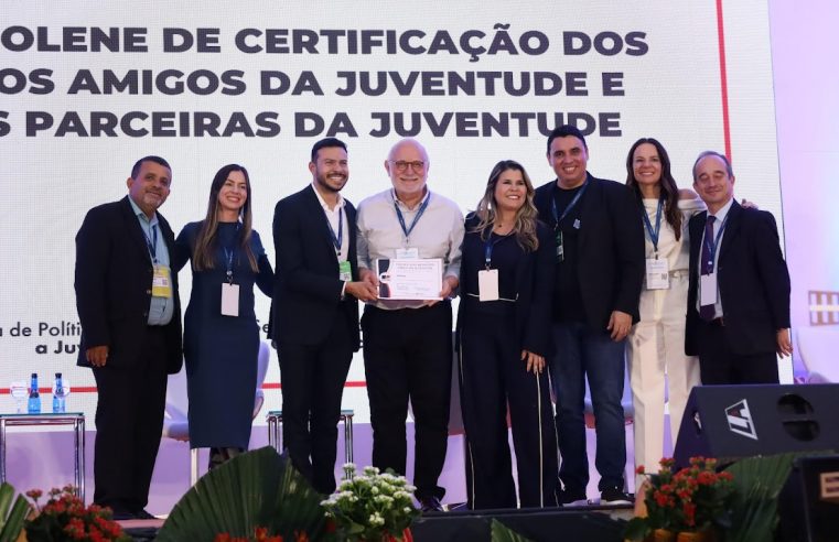 Santos recebe título de Município Amigo da Juventude