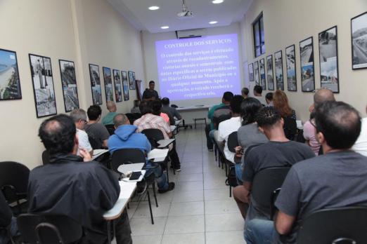 CET-Santos abre inscrições para curso gratuito voltado a taxistas e motoristas escolares
