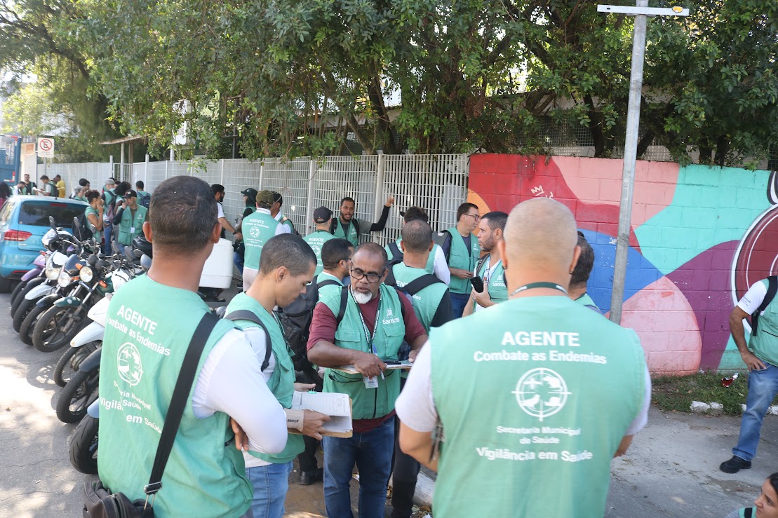 Mutirão contra a dengue elimina 35 focos do Aedes aegypti no São Manoel