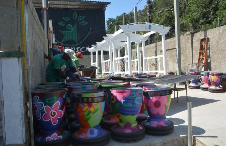 Ecofábrica transforma materiais reciclados em cenários da Primavera Criativa