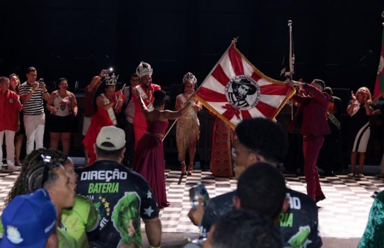 Carnaval 2026 em Santos é lançado com festa e homenagens