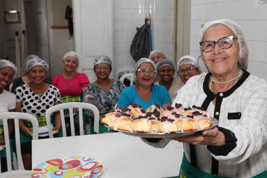 Fundo Social de Santos abre inscrições para cursos gratuitos de beleza, padaria e artesanato