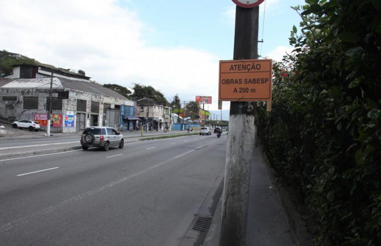 Obras da Sabesp alteram trânsito na Avenida Martins Fontes