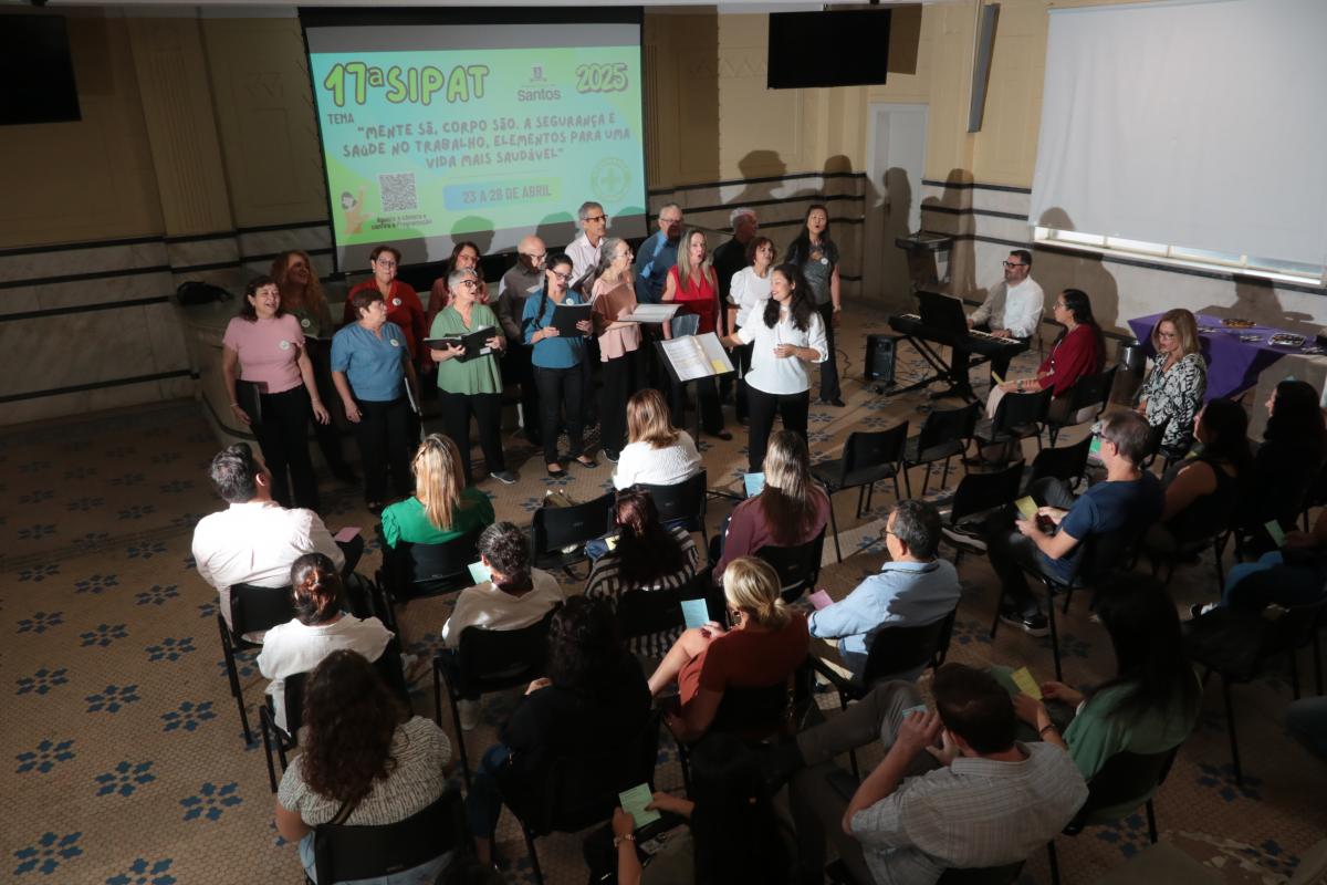 Coral Santista de Servidores apresenta concerto gratuito no Teatro Guarany