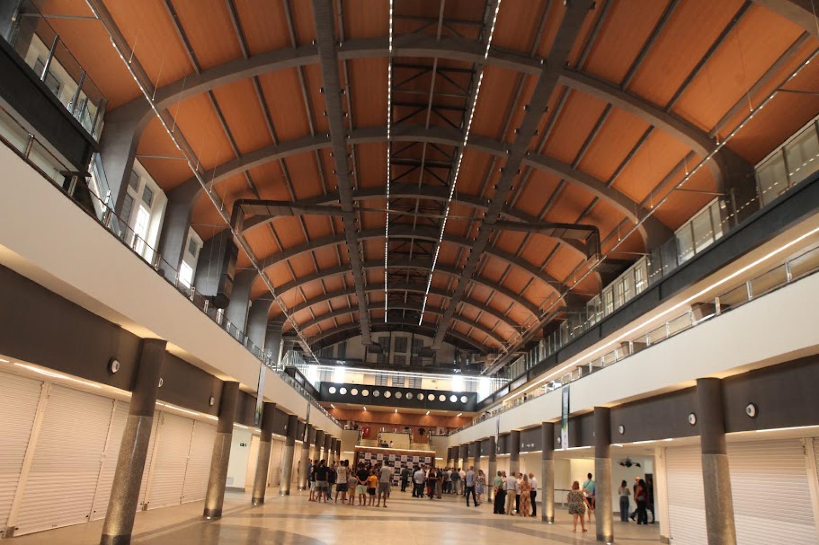 Mercado Municipal é entregue e passa a se chamar Centro Cultural Plínio Marcos