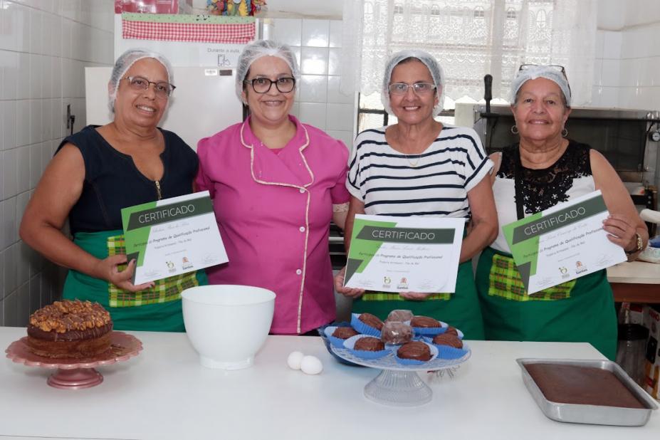 Fundo Social abre inscrições para cursos gratuitos de maquiagem e padaria artesanal