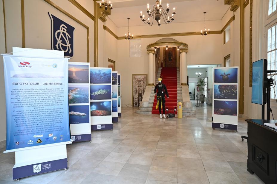Exposição destaca a Laje de Santos na Associação Comercial