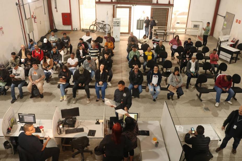 Mutirão do Emprego oferece mais de 100 vagas na Baixada Santista
