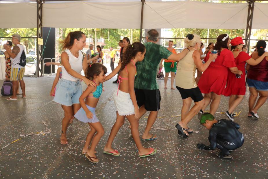 Tendas do Santos Verão 2026 recebem programação de carnaval